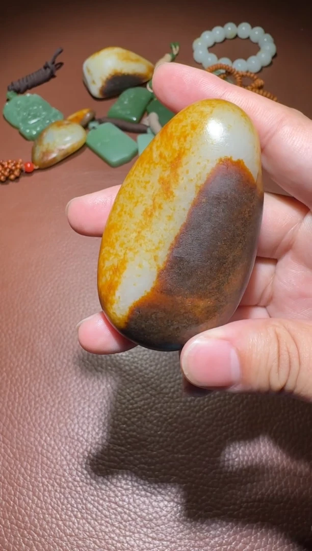 未镶嵌和田玉挂件曹*和田玉