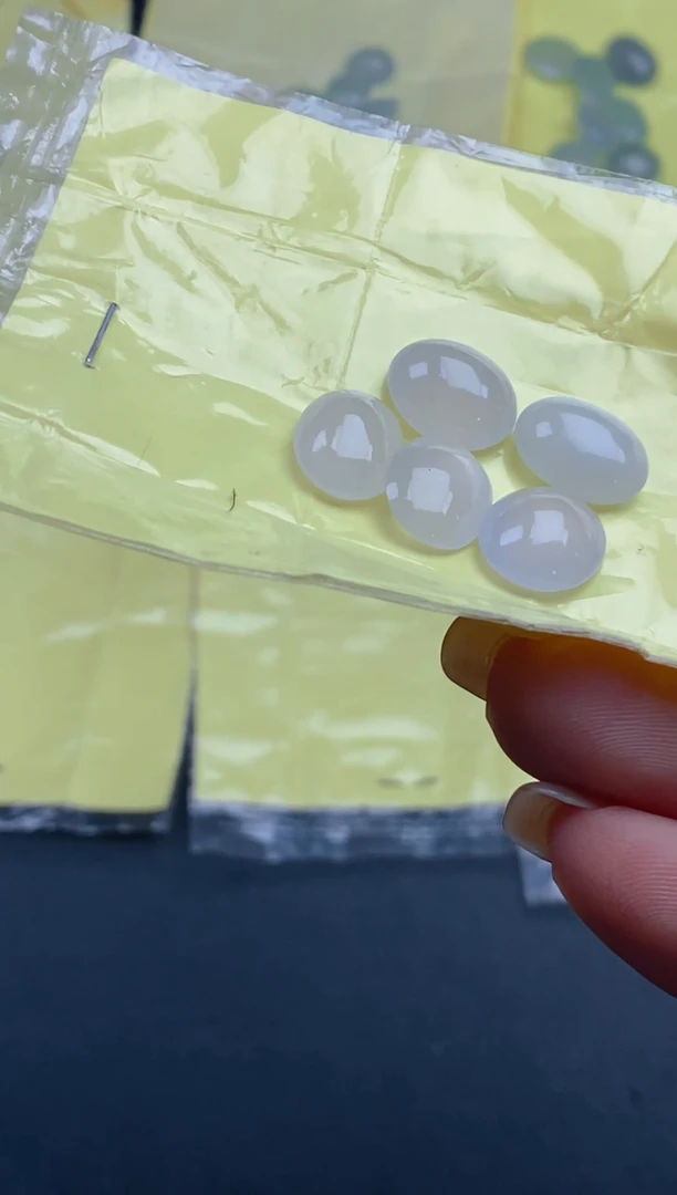 翡翠散珠天然翡翠裸石蛋面11