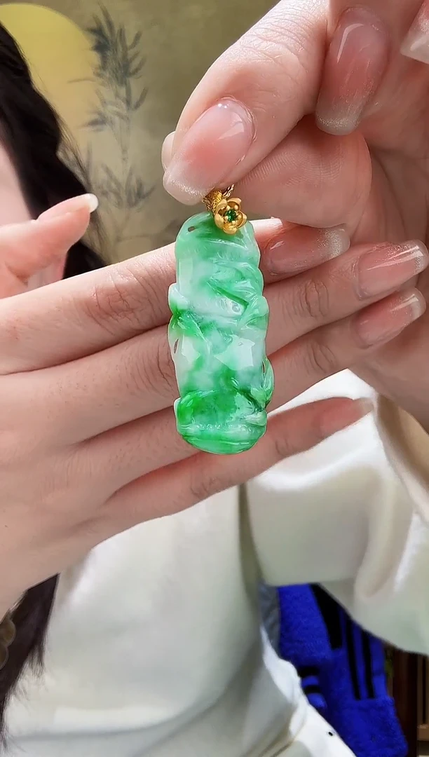 颈饰未镶嵌翡翠吊坠
