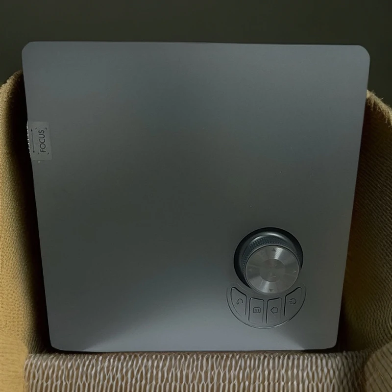 95新  智能投影仪带系统