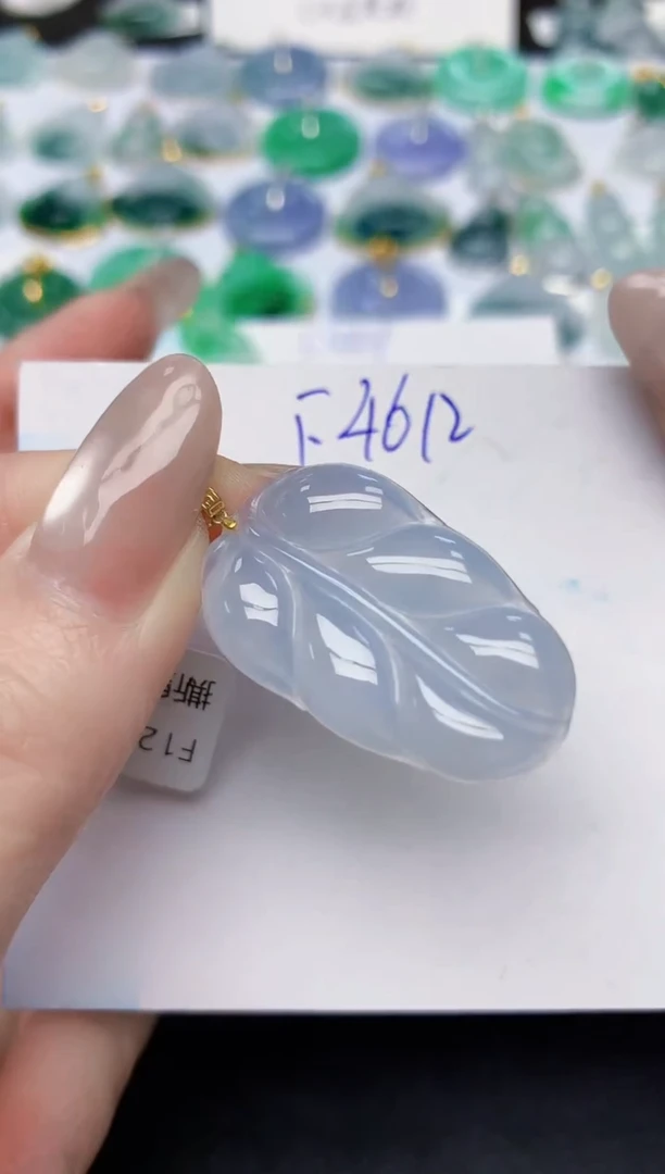 颈饰18K金镶嵌翡翠天然缅甸A货翡翠百元以上9元证书费自理