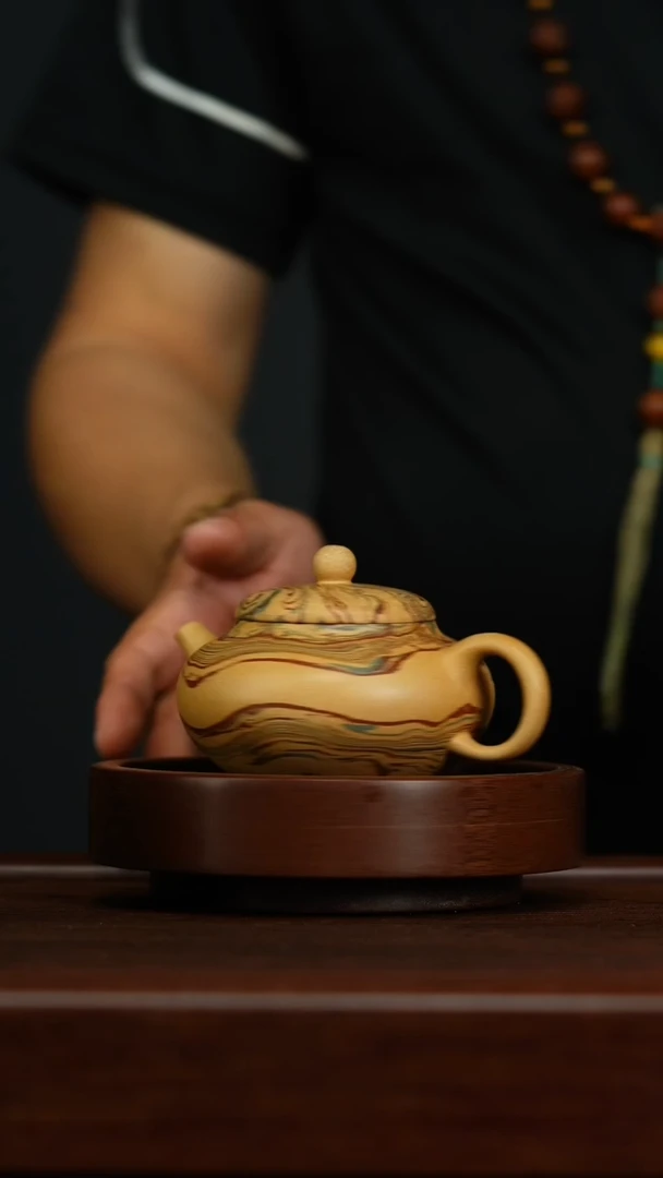 茶壶紫砂V25金降坡绞泥壶