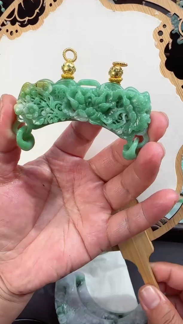 【闪购商品】翡翠颈饰未镶嵌拍照