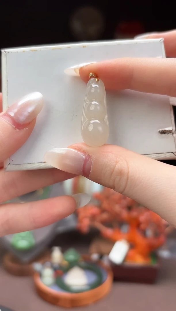 【闪购商品】和田玉A27福豆18K金镶嵌-