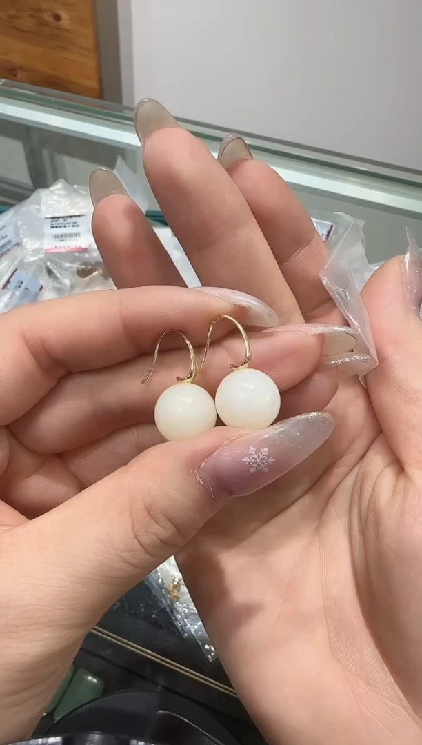 【闪购商品】和田玉耳环/多样性发18K金镶嵌R362