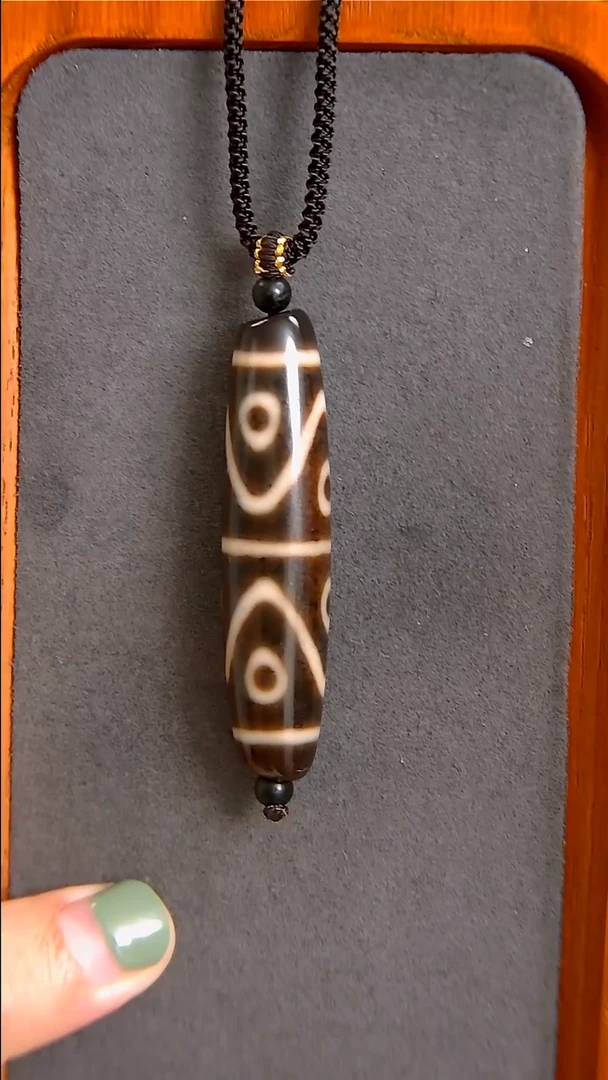 未镶嵌玛瑙/玉髓珠宝半成品上肯全手水纹金刚八眼13*59