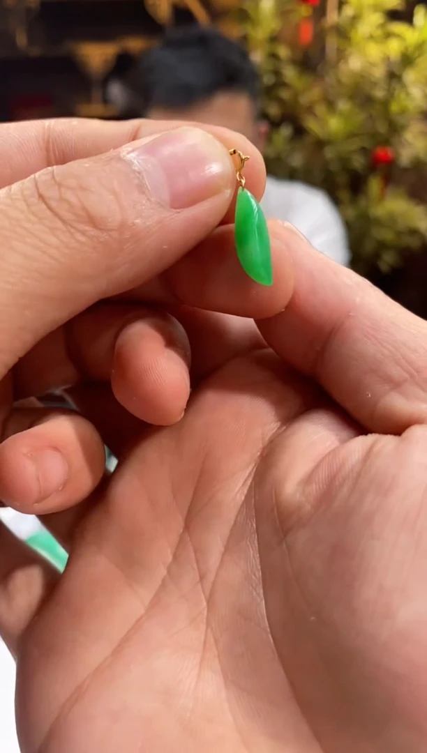 翡翠裸石未镶嵌画*dk210天然缅甸翡翠A货