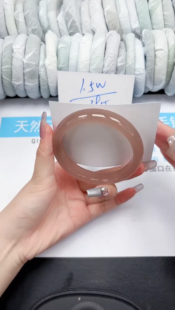 【闪购商品】石英质玉手镯未镶嵌107-+64