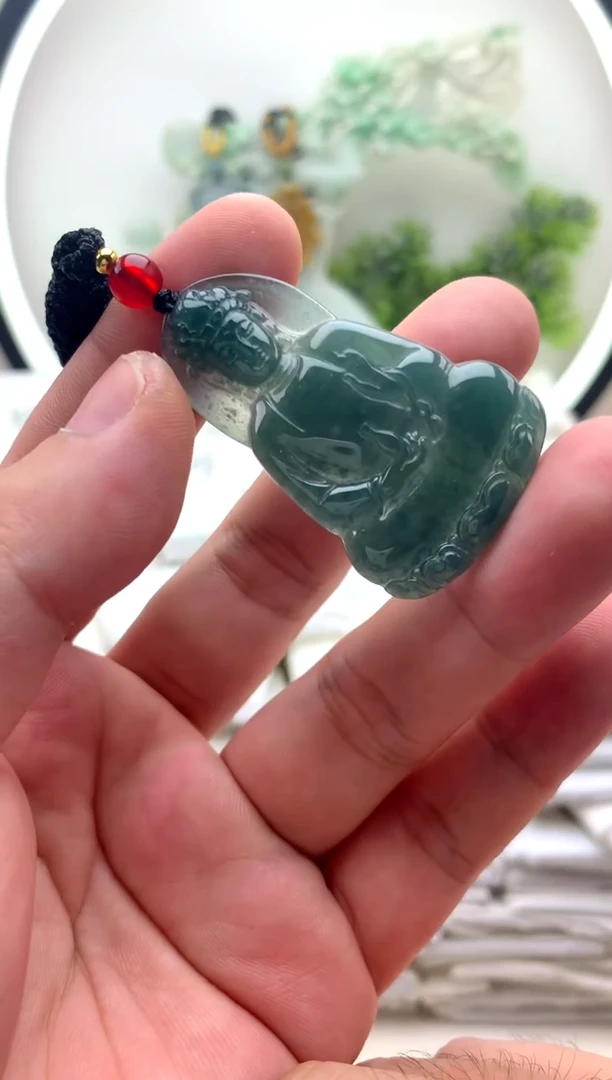 颈饰未镶嵌翡翠小观音