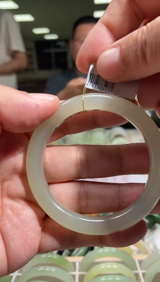 未镶嵌手镯和田玉58-59圈口 3115