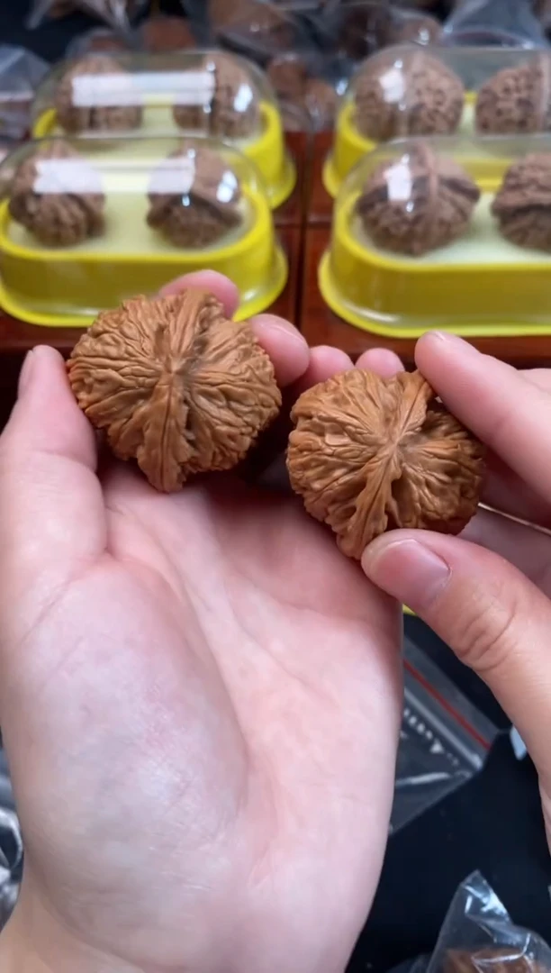 把件文玩核桃白狮子38尺S371