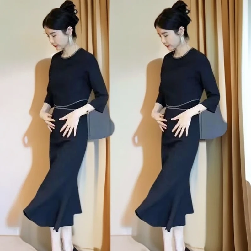 法式高级2025秋季新款连衣裙女圆领七分袖收腰显瘦中长款鱼尾裙子