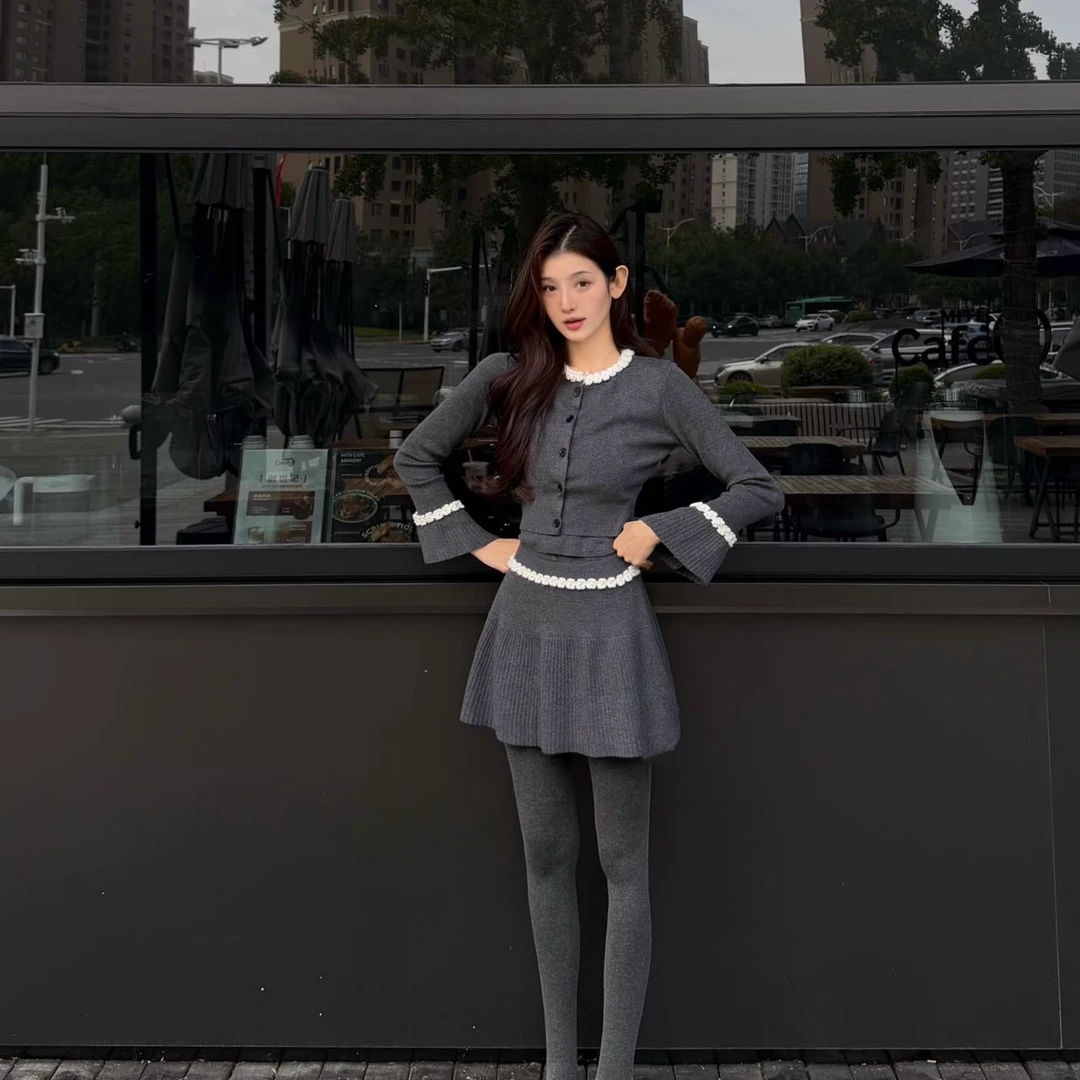 早秋小香风套装裙女巨好看穿搭一整套高级感针织上衣半身裙两件套