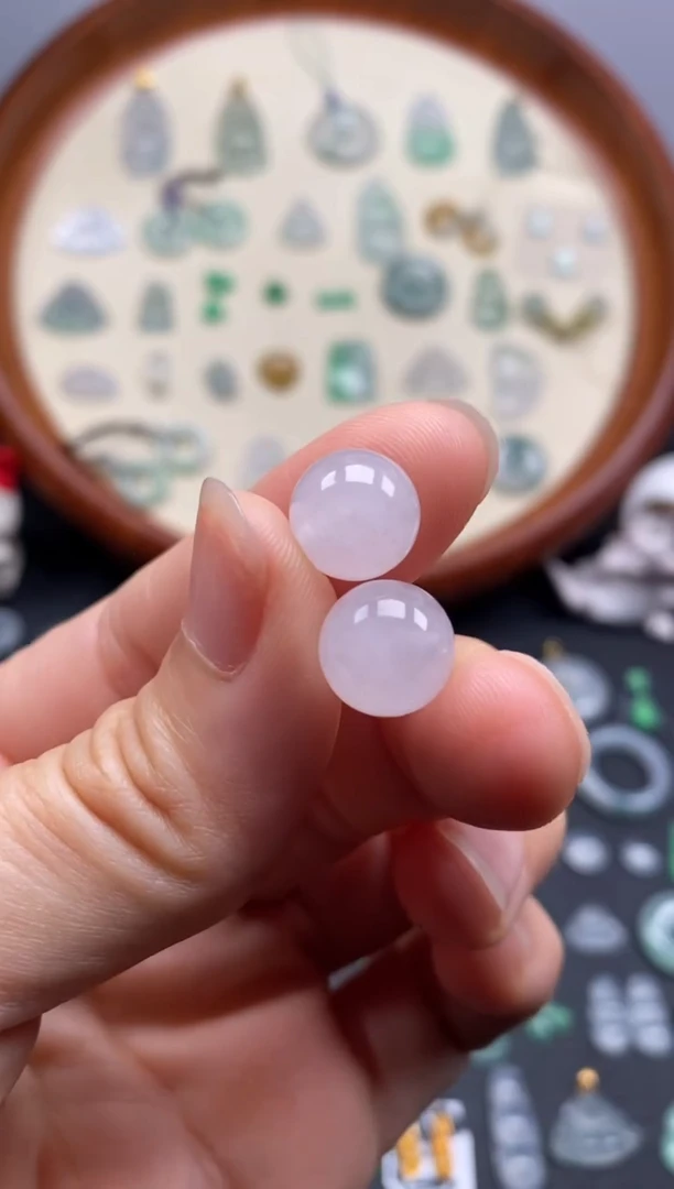 翡翠未镶嵌颈饰冰珠子1对/芬