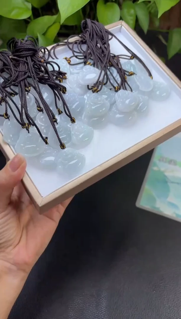 未镶嵌挂件翡翠多样性发一件R703105