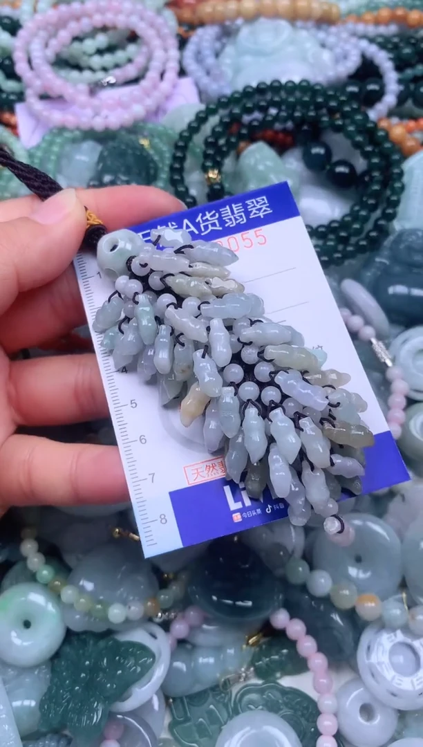 颈饰未镶嵌翡翠天然翡翠