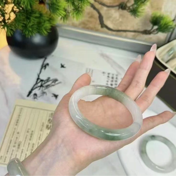 编号：147 石英质玉手镯天山翠多样性发货