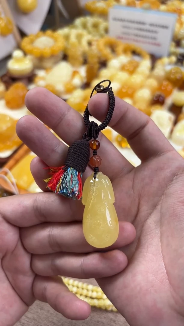 未镶嵌蜜蜡裸石挂件