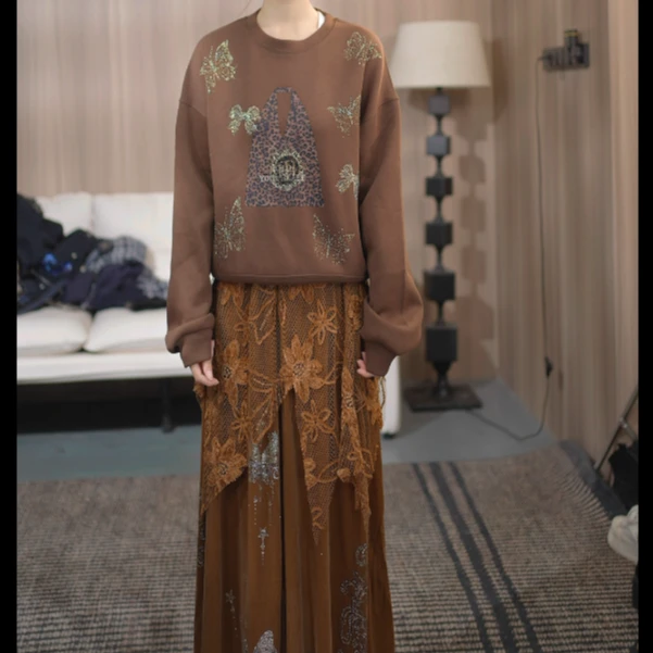 TCH私服秋款时尚休闲风烫钻淑女百搭咖色卫衣T75C11E1015轻奢tch