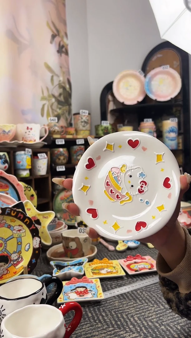 景德镇设计款手绘杯杯