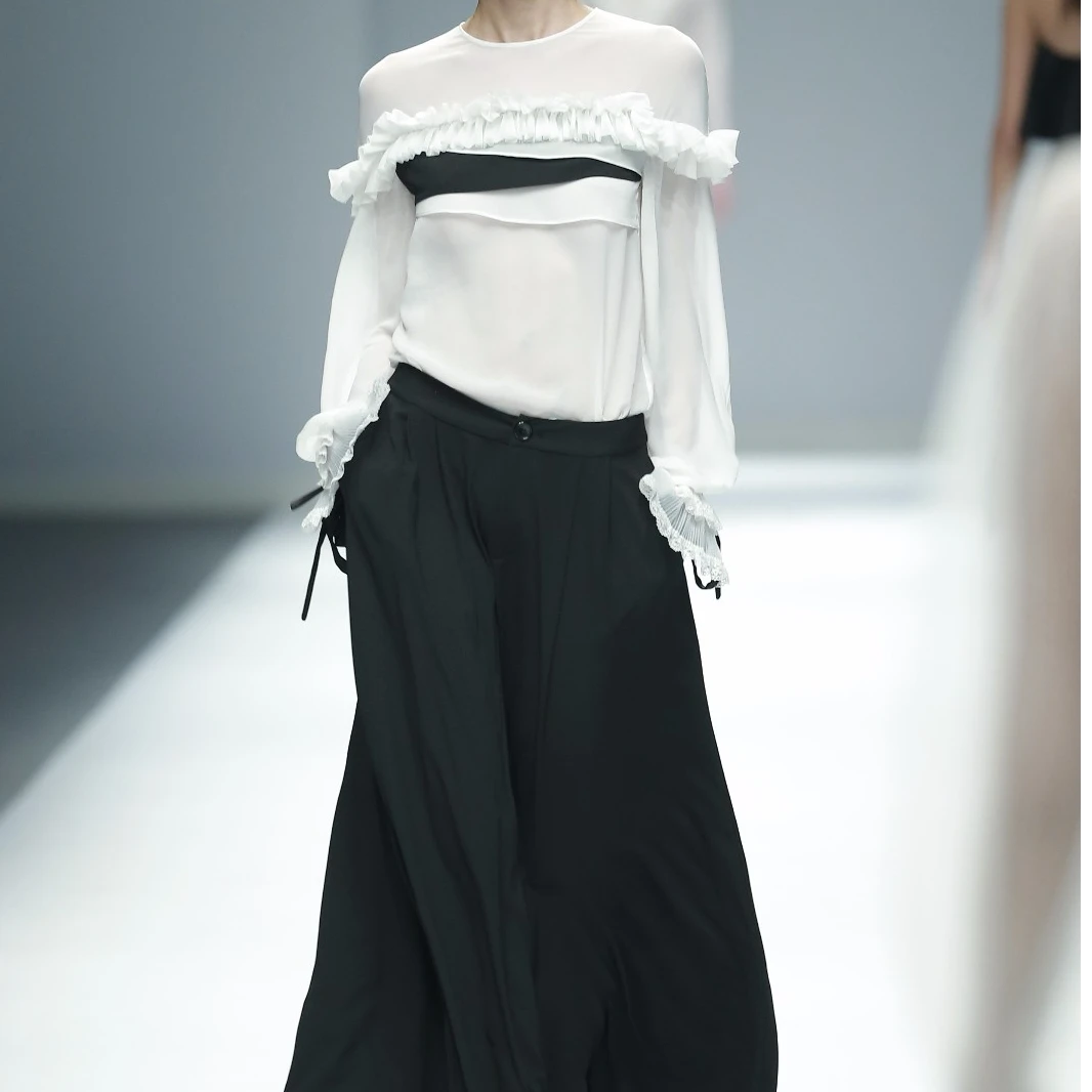 淘小站 南油秋冬气质设计师款潮流休闲时尚女装