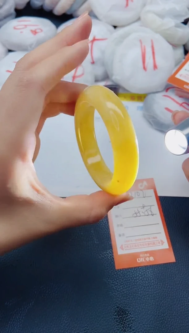 石英质玉手镯未镶嵌L102-55-56