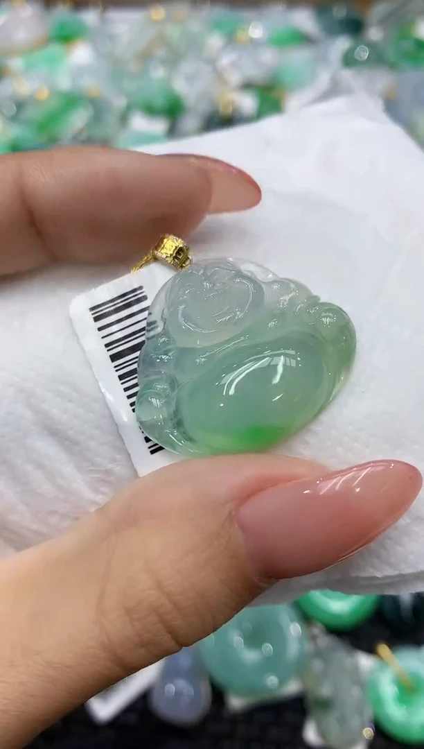 颈饰18K金镶嵌翡翠111111111111