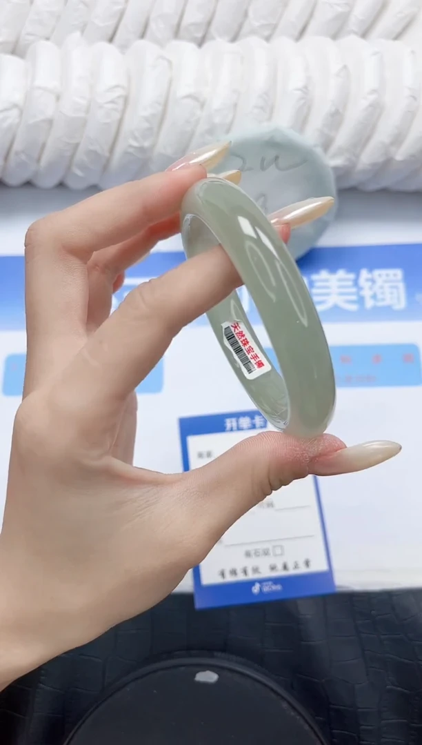 石英质玉手镯未镶嵌232-60.8