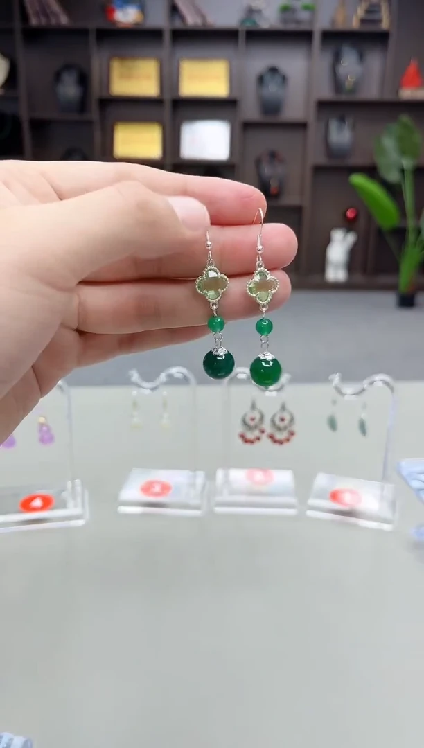 未镶嵌耳饰玛瑙/玉髓705000