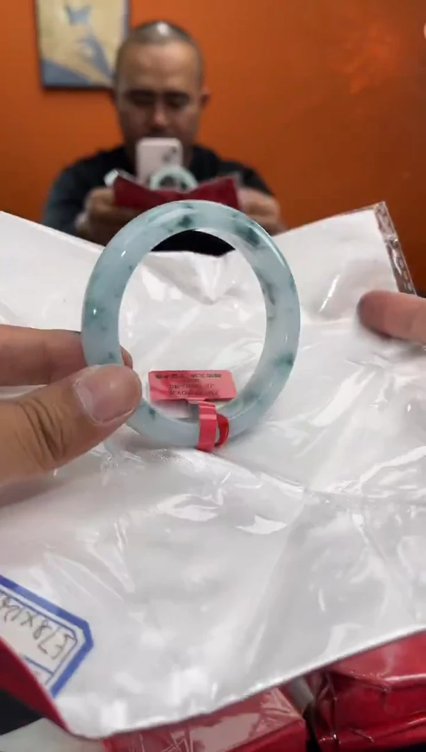 未镶嵌手镯翡翠6