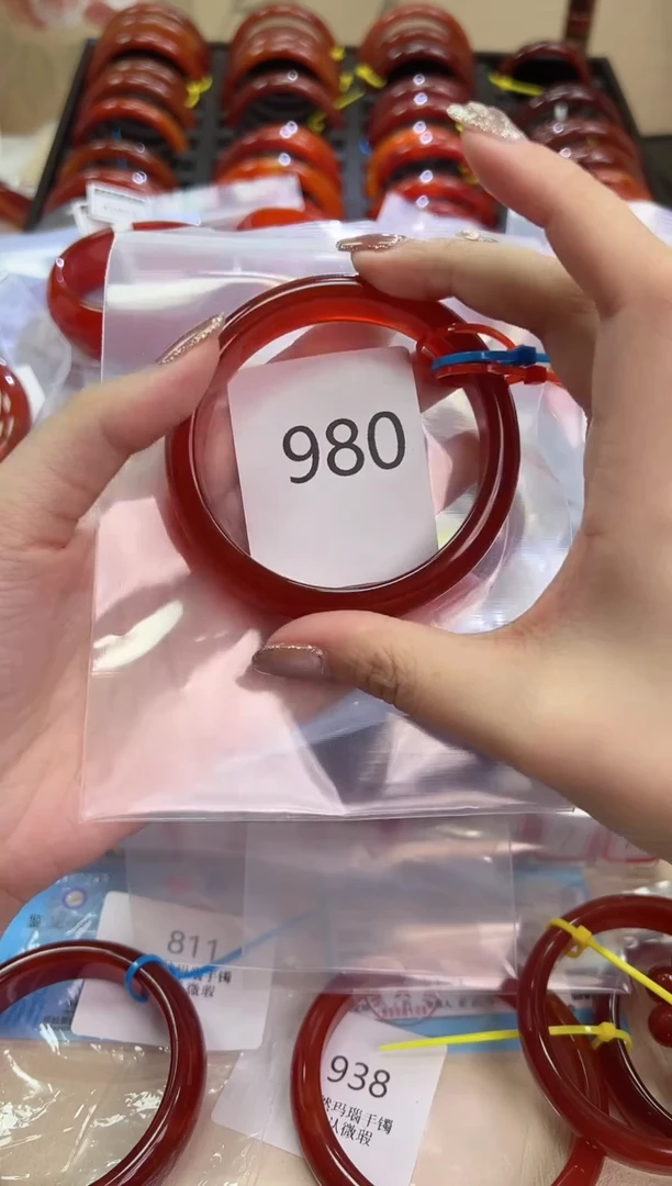 玛瑙/玉髓手镯未镶嵌57圈口*980