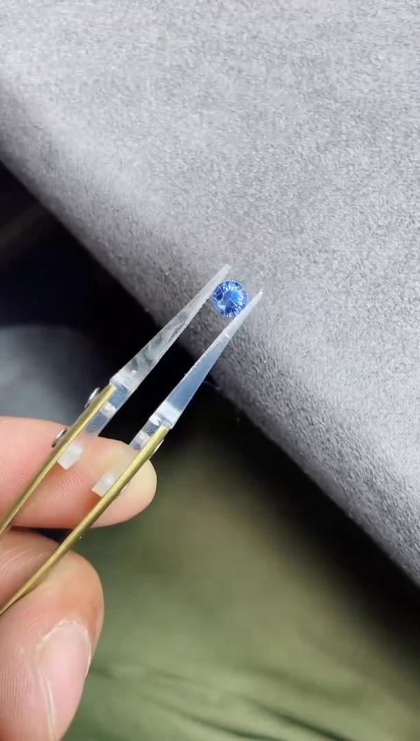 裸石蓝宝石矢车菊1ct