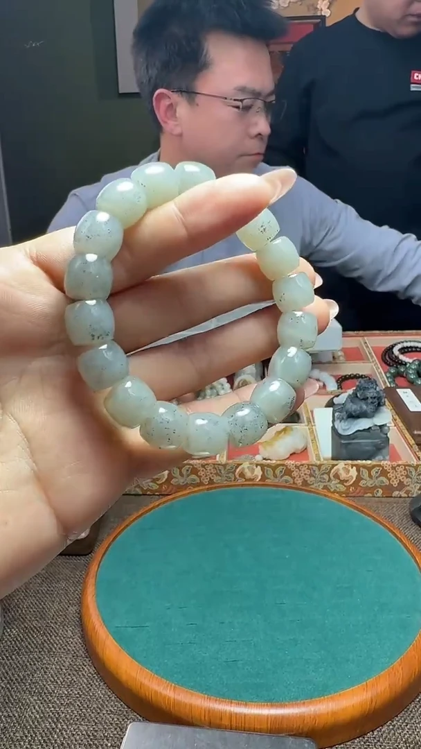 颈饰未镶嵌和田玉青花