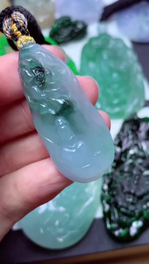 翡翠未镶嵌颈饰天然翡翠A货