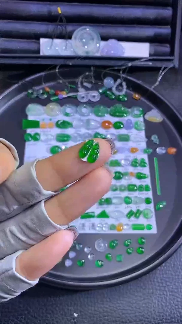 未镶嵌挂件翡翠豆子