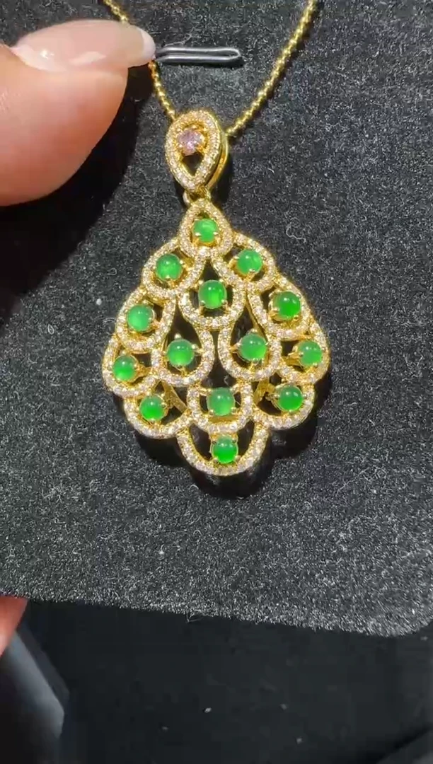 【闪购商品】翡翠吊坠(赠链)未镶嵌多样性发货拍一发一