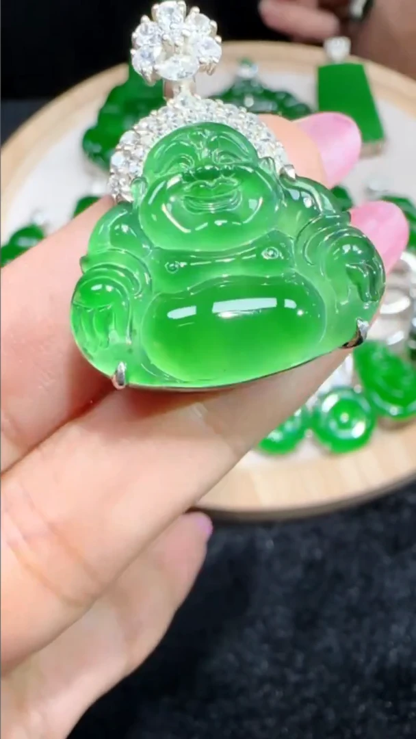 未镶嵌定制翡翠翡翠吊坠95