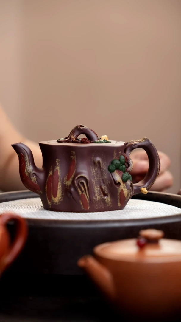 茶壶紫砂紫泥三色松桩黄松鼠