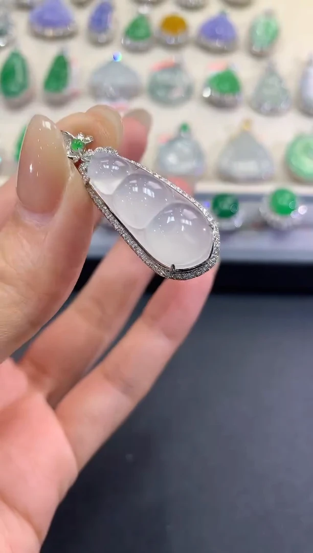 【闪购商品】翡翠吊坠(不含链)18K金镶嵌a35