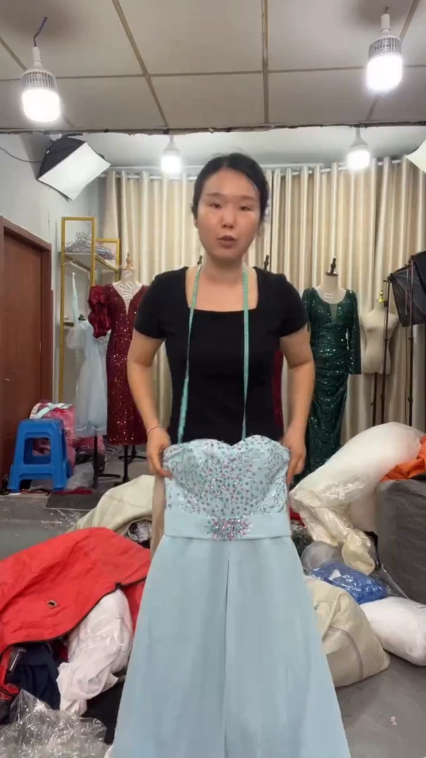 二蛋礼服=现在都是瑕疵款