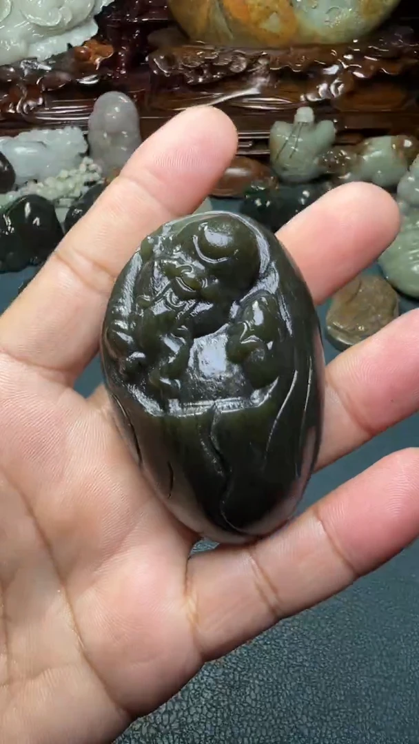 未镶嵌和田玉把件-