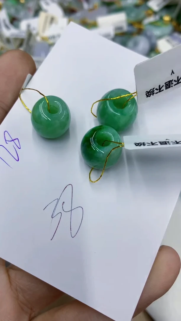 颈饰未镶嵌翡翠11111111111多样性发其一