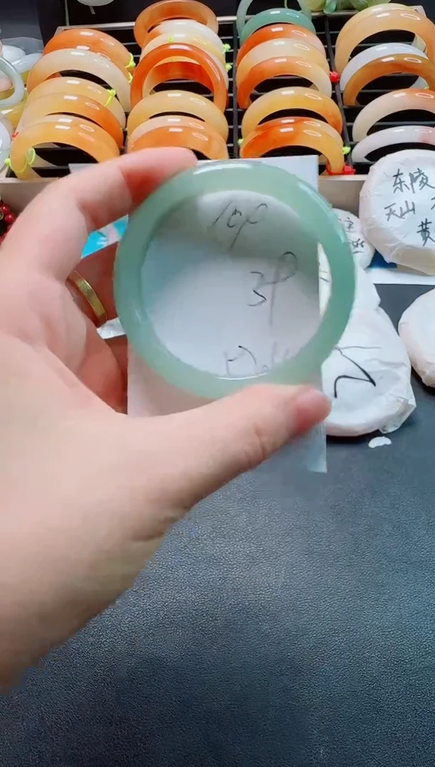 石英质玉手镯未镶嵌109