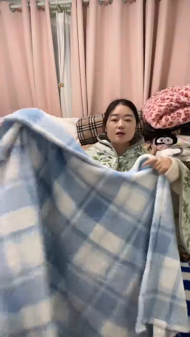 聚酯纤维1.5-2蓝白格子-瑕疵款