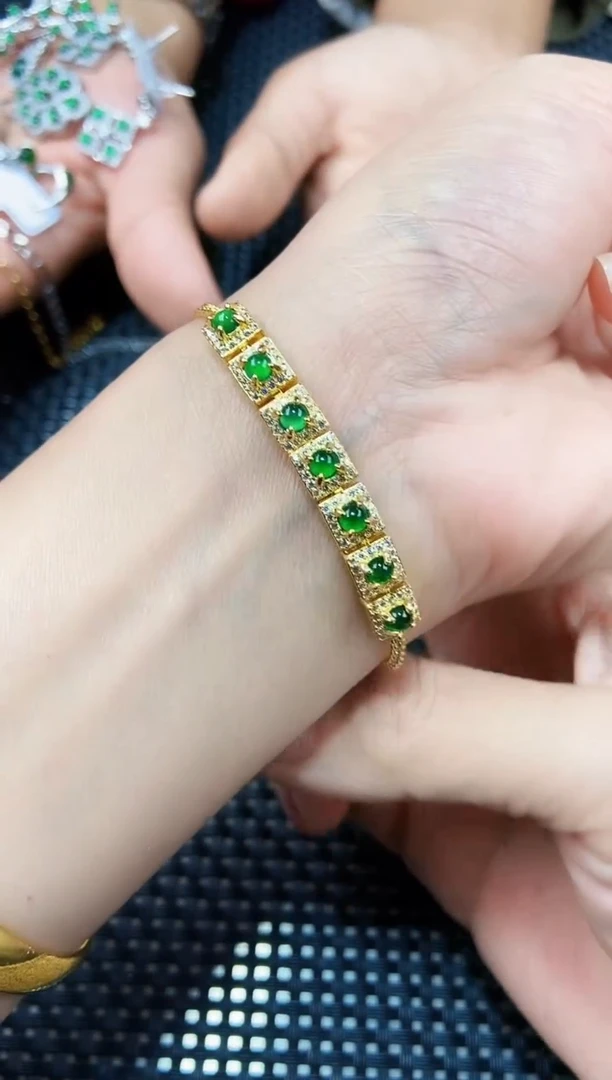 【闪购商品】翡翠手链未镶嵌11111111