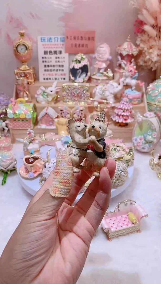 合金珐琅彩首饰盒摆件