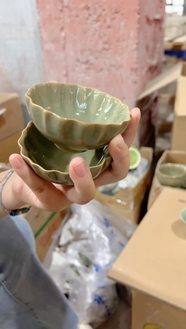 耀州窑多花口折楞主人杯一对