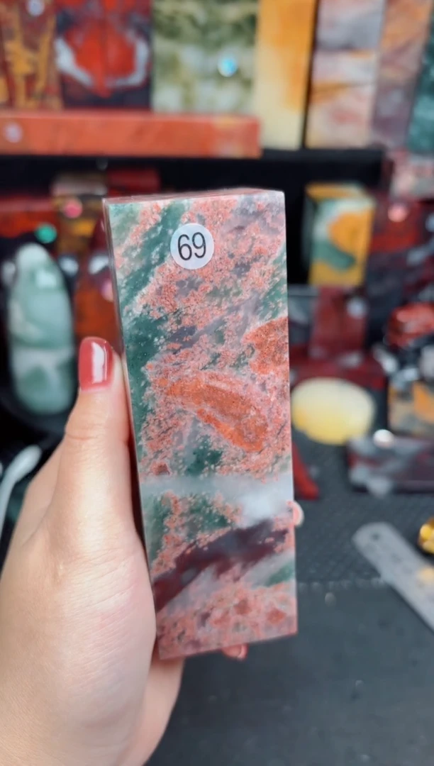 玉桂林鸡血玉印章摆件69