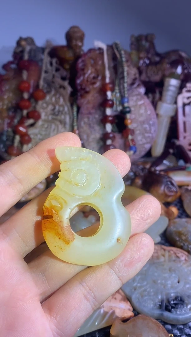 未镶嵌岫岩老玉（透闪石质玉）挂件未镶嵌