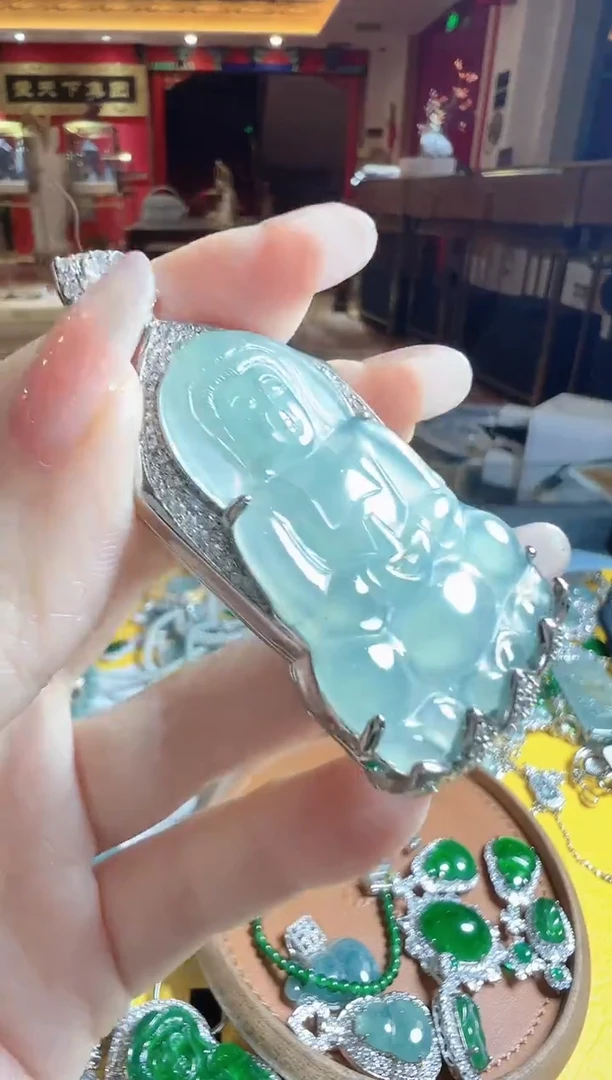颈饰未镶嵌翡翠1